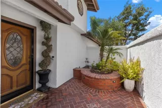 Photo #4: OC26069492 Listing