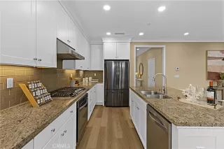 Photo #4: OC26069567 Listing