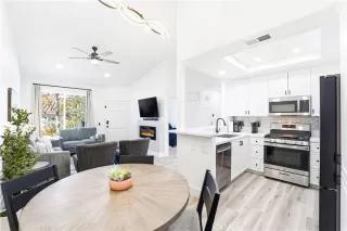 Photo #4: OC26070040 Listing 