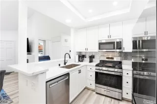 Photo #5: OC26070040 Listing 