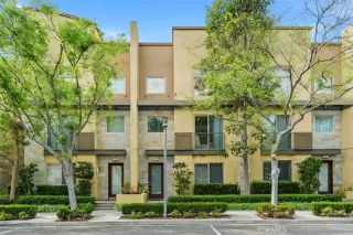 Photo #2: OC26070049 Listing 