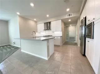 Photo #1: OC26070607 Listing