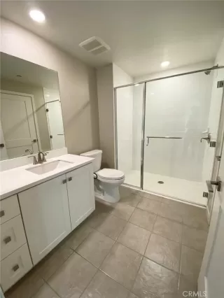 Photo #4: OC26070607 Listing