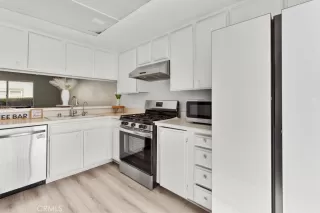 Photo #5: OC26071147 Listing 