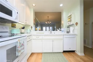 Photo #4: OC26071254 Listing 