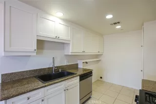 Photo #5: OC26071467 Listing 