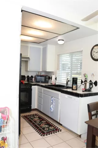 Photo #4: OC26071525 Listing 