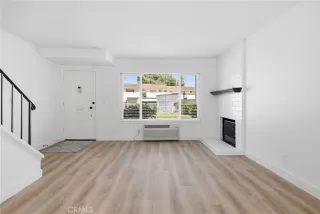 Photo #4: OC26071741 Listing 