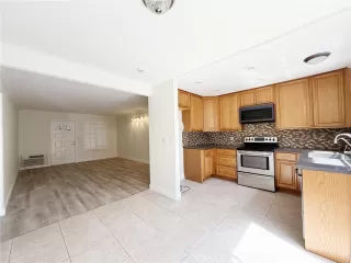 Photo #5: OC26072373 Listing 