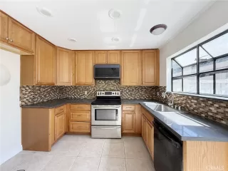 Photo #6: OC26072373 Listing 