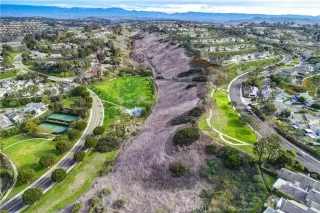 Photo #6: OC26072412 Listing