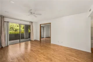 Photo #4: OC26072741 Listing 