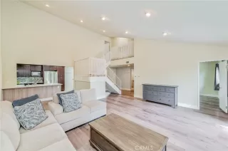 Photo #4: OC26072899 Listing 