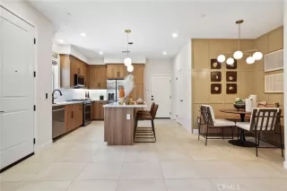 Photo #2: OC26073046 Listing 