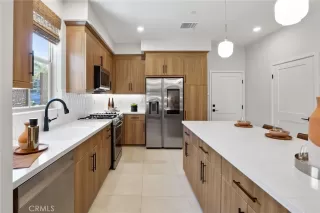 Photo #4: OC26073046 Listing 