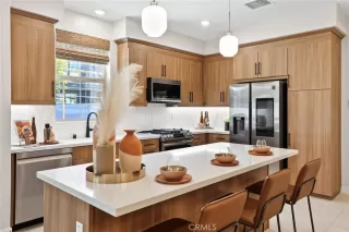 Photo #5: OC26073046 Listing 