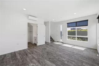 Photo #2: OC26073638 Listing 