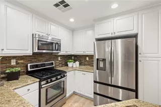 Photo #5: OC26074055 Listing 