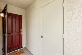 Photo #4: OC26074313 Listing