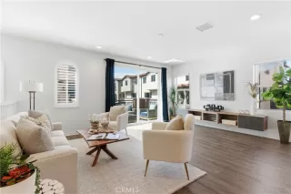 Photo #4: OC26074412 Listing 