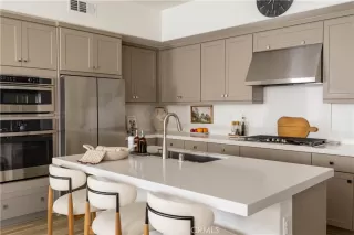 Photo #1: OC26074560 Listing