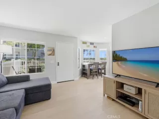 Photo #6: OC26074652 Listing 