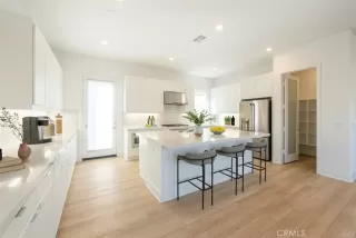 Photo #4: OC26075486 Listing 