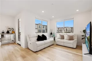 Photo #2: OC26075878 Listing