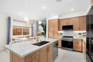 Photo #4: OC26075885 Listing 