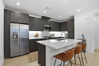 Photo #4: OC26076514 Listing 