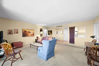 Photo #4: OC26077170 Listing 