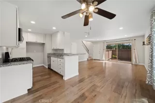 Photo #4: OC26077403 Listing