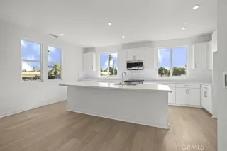 Photo #6: OC26077498 Listing