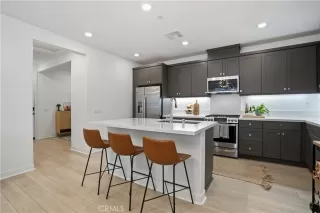 Photo #2: OC26077672 Listing