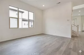 Photo #5: OC26078035 Listing 