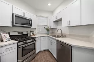 Photo #6: OC26078054 Listing 