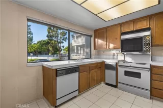 Photo #6: OC26078137 Listing 