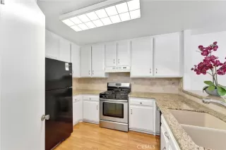 Photo #3: OC26078209 Listing 