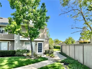 More Details about MLS # OC26078314 : 12 HOLLOWGLEN