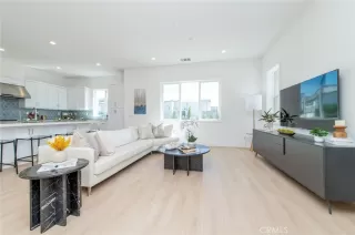 Photo #5: OC26078334 Listing 