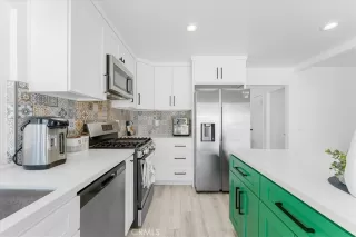 Photo #2: OC26078388 Listing 