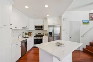 Photo #4: OC26078520 Listing 