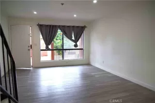 Photo #4: OC26078656 Listing 