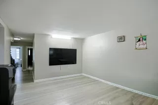 Photo #4: OC26078864 Listing