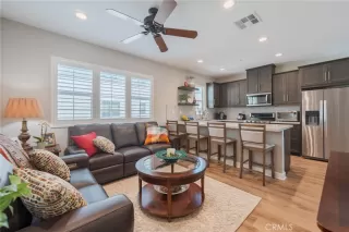 Photo #4: OC26079117 Listing 