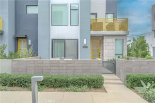 Photo #2: OC26079216 Listing 