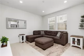 Photo #2: OC26079368 Listing 