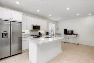 Photo #4: OC26079368 Listing 