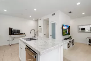 Photo #5: OC26079368 Listing 