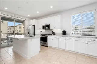 Photo #6: OC26079368 Listing 